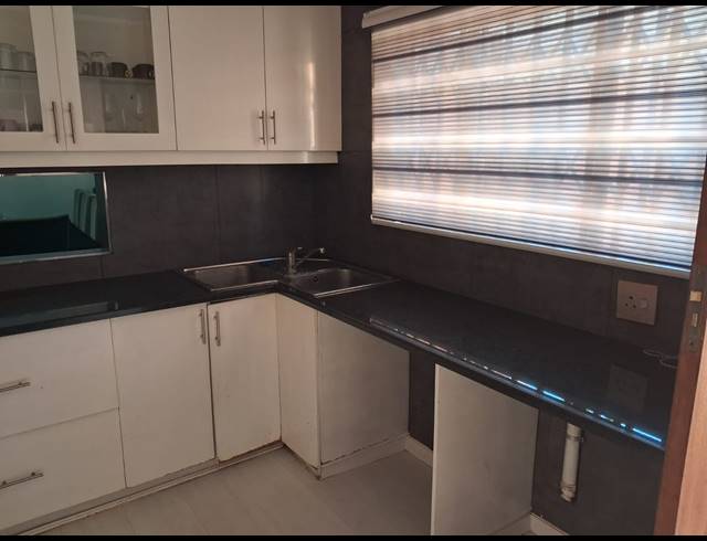 5 BEDROOM HOUSE FOR SALE IN BLUFF